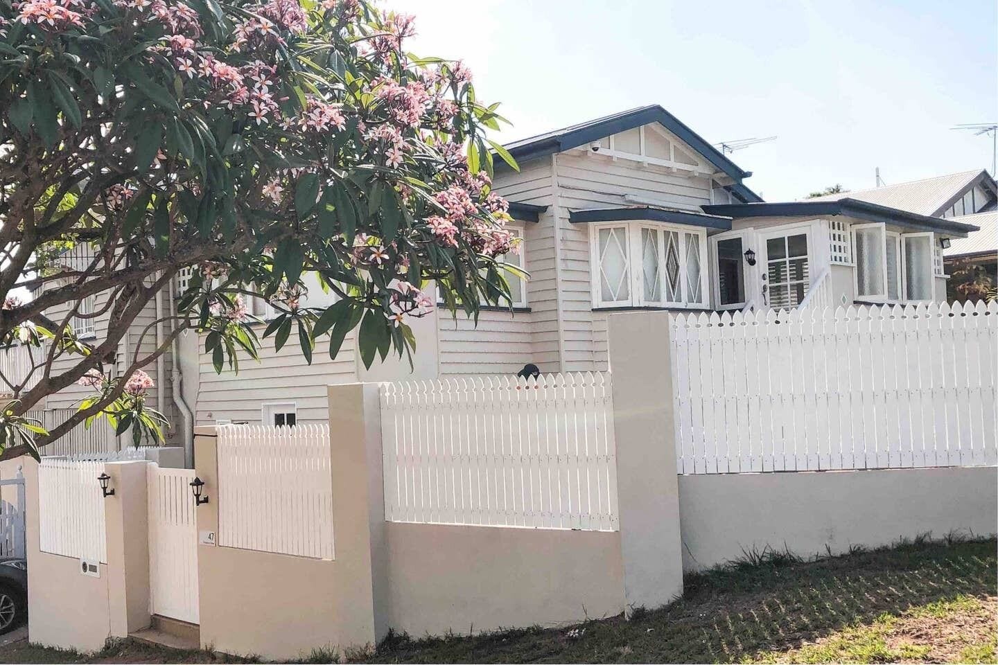 Charming Guest Suite With Pool - Near City, Southbank & Gabba