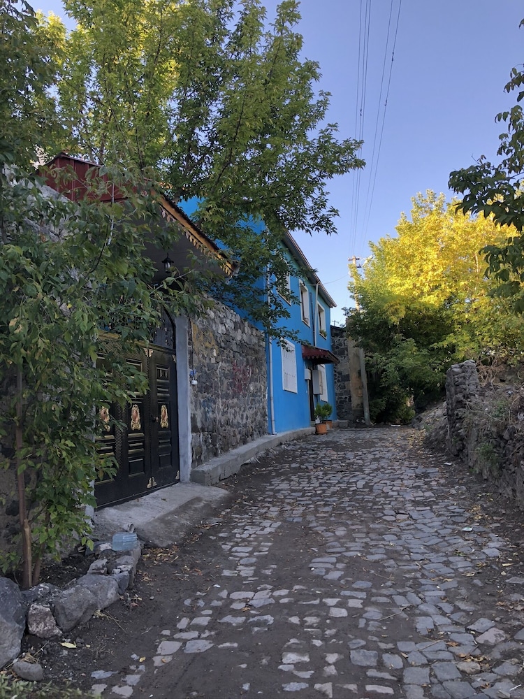 Mavi Ladin Konukevi in Kars | Best Rates & Deals on Orbitz
