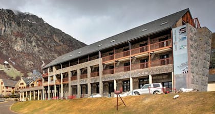 Alberg Era Garona
