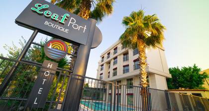 Leaf Port Hotel