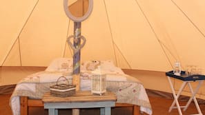1 bedroom, free WiFi, linens