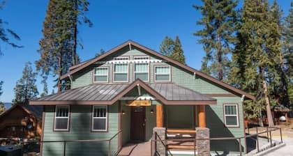 Scenic Wonders Half Dome Loft 3 Bedroom