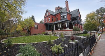New Victorian Mansion Bed & Breakfast