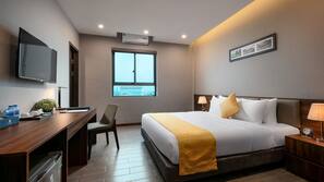 Minibar, in-room safe, desk, free WiFi