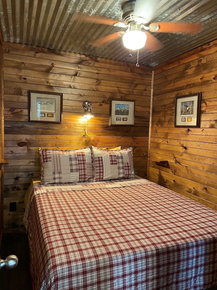 AMAZING VIEW of Mount Magazine! Logan County Vrbo