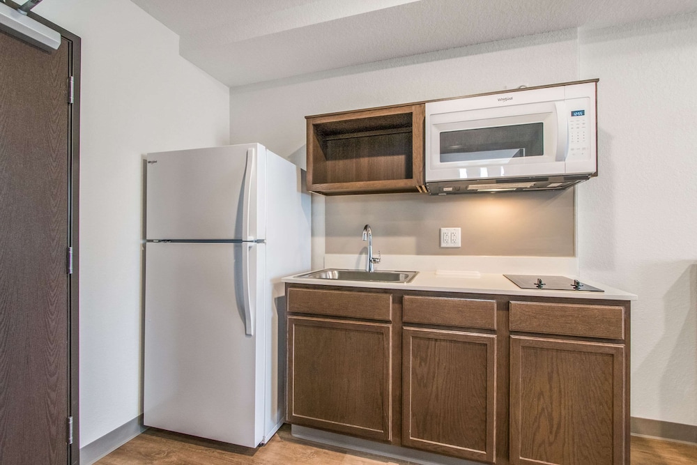 WoodSpring Suites Doral Miami Airport