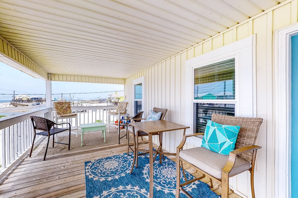 Waterfront beach house on the sound w/ breathtaking sunset views & gulf access