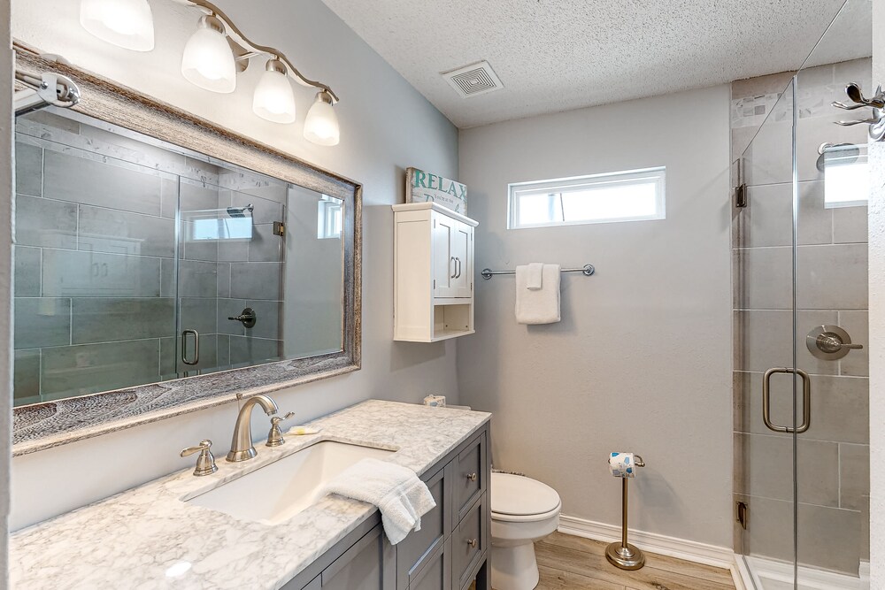 Waterfront beach house on the sound w/ breathtaking sunset views & gulf access