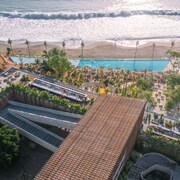 Petitenget Temple Seminyak Ferien In Seminyak Mit Expedia Ch Schauen sie sich 15.134 bewertungen und 3.606 authentische fotos von aktivitäten in der nähe von petitenget beach in kerobokan, indonesien an. expedia ch