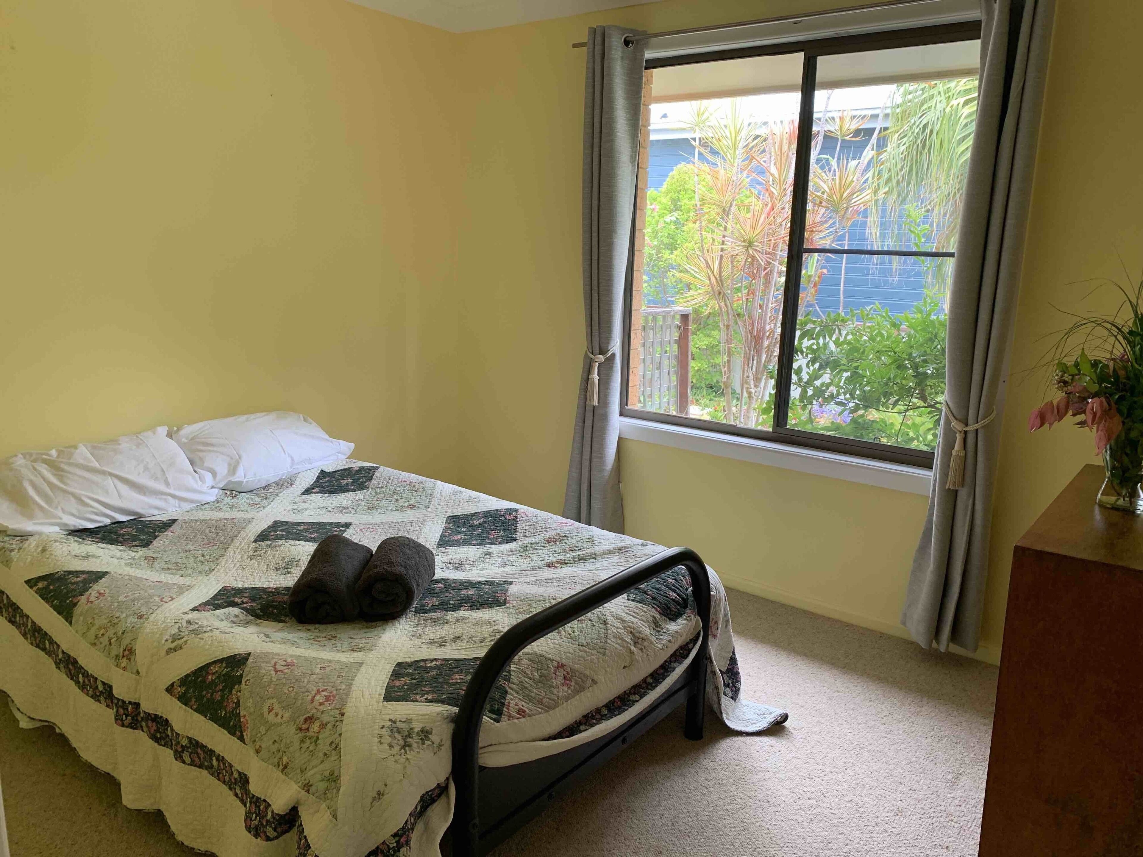 Dog Friendly, 4 Bdr Family House in Sunny Sawtell