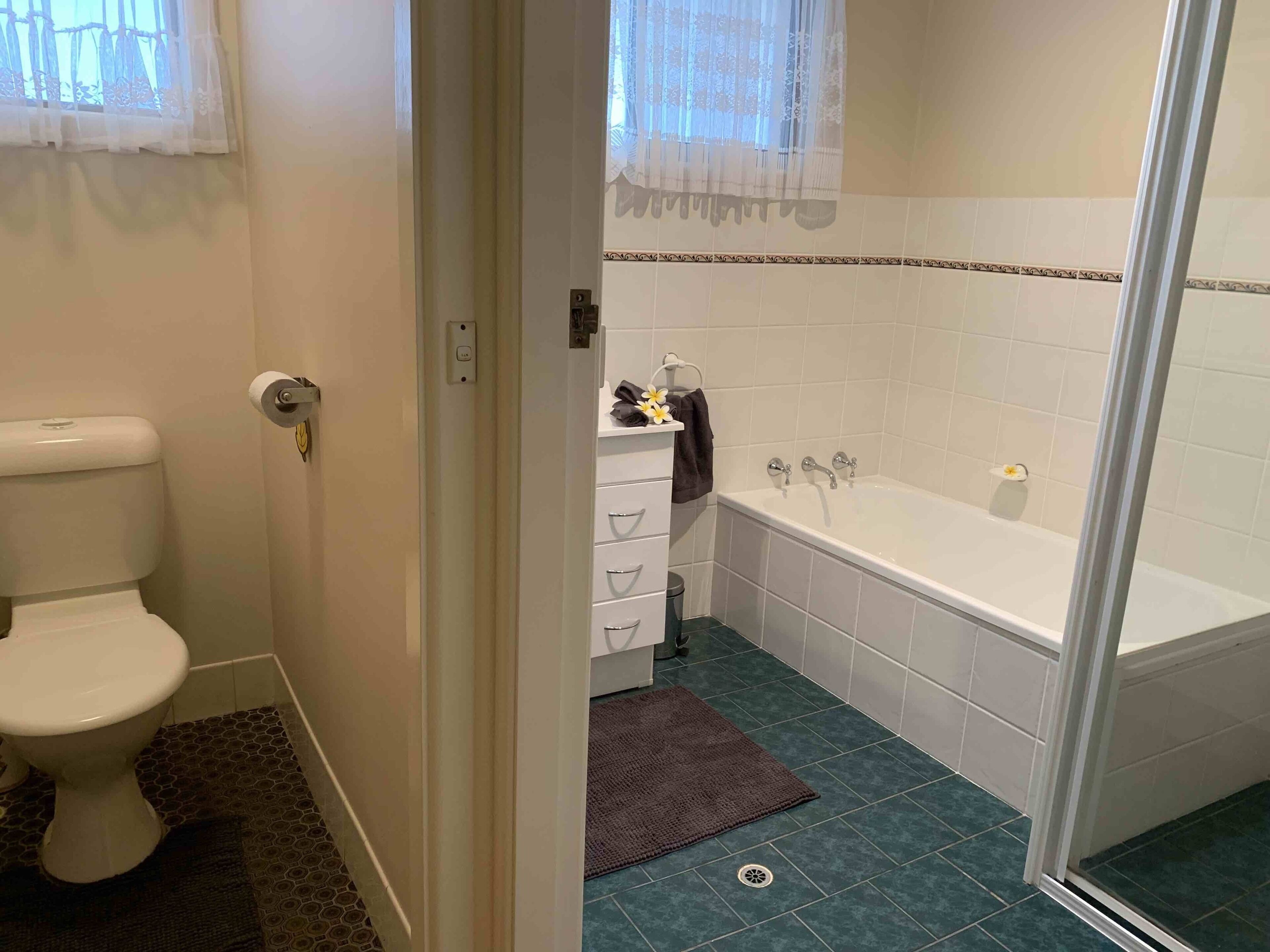 Dog Friendly, 4 Bdr Family House in Sunny Sawtell