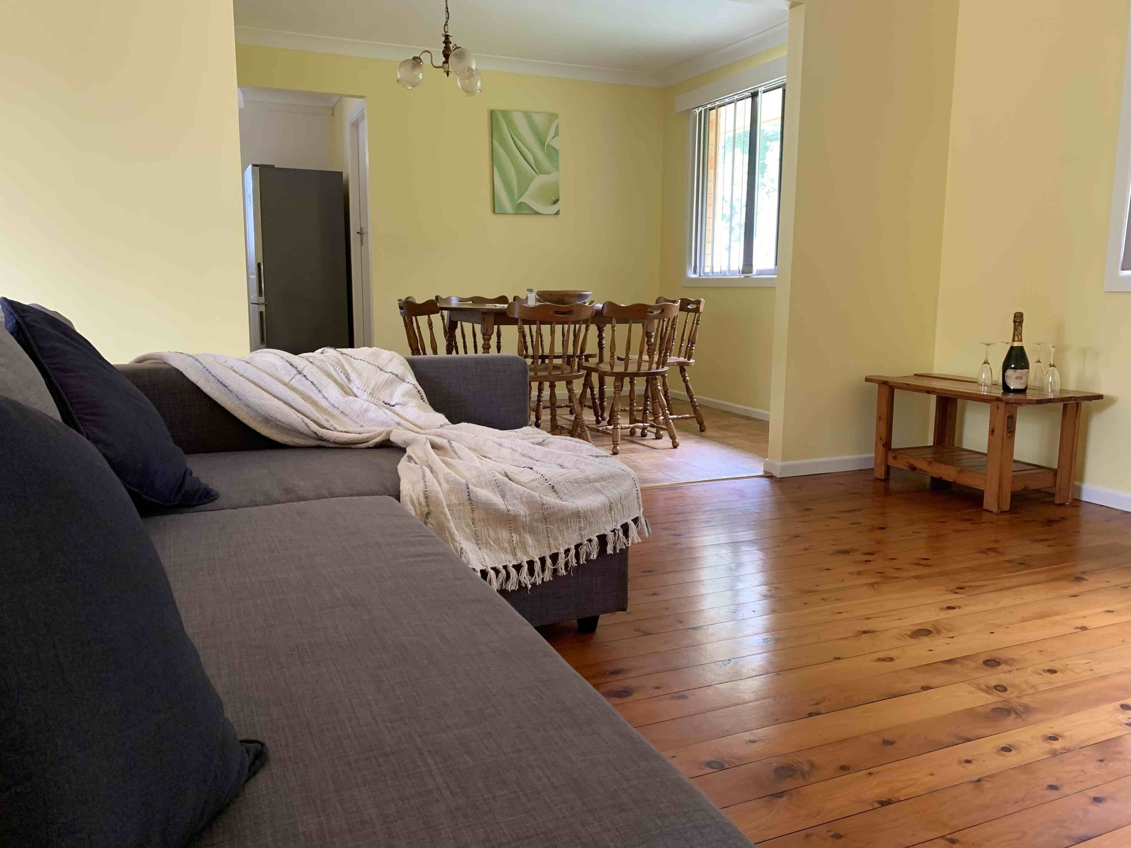 Dog Friendly, 4 Bdr Family House in Sunny Sawtell