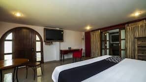 Desk, iron/ironing board, free WiFi, linens