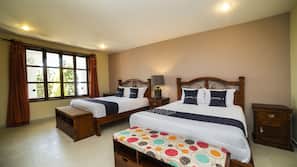 Desk, iron/ironing board, free WiFi, linens