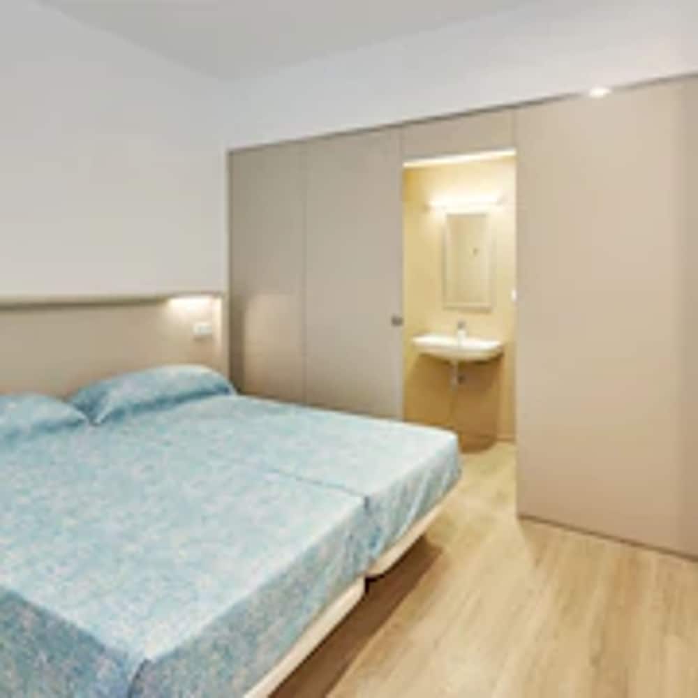 Photo - Alberg Abat Oliba