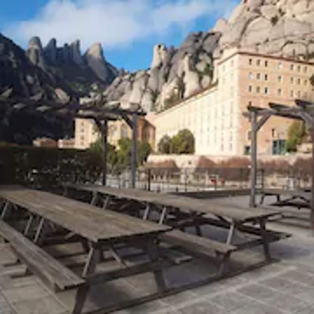 Photo - Alberg Abat Oliba