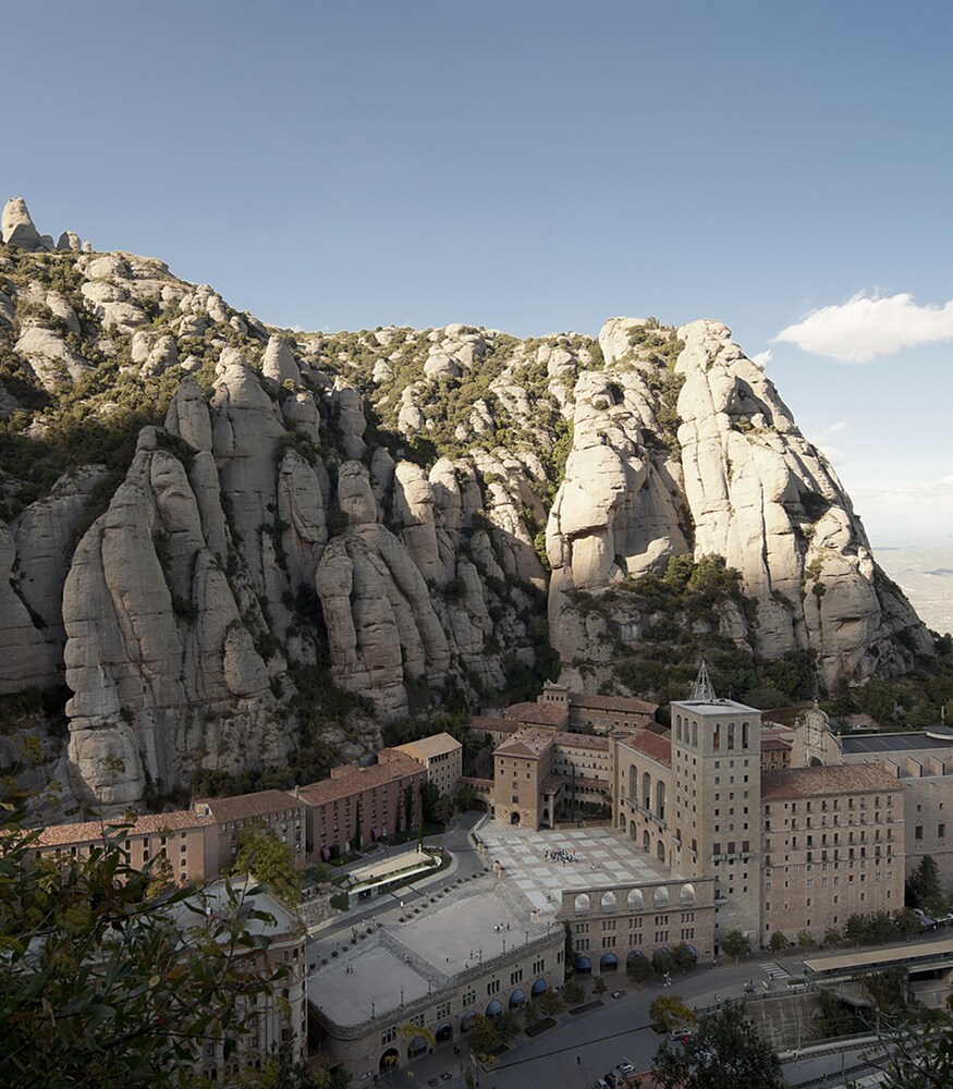 Photo - Alberg Abat Oliba