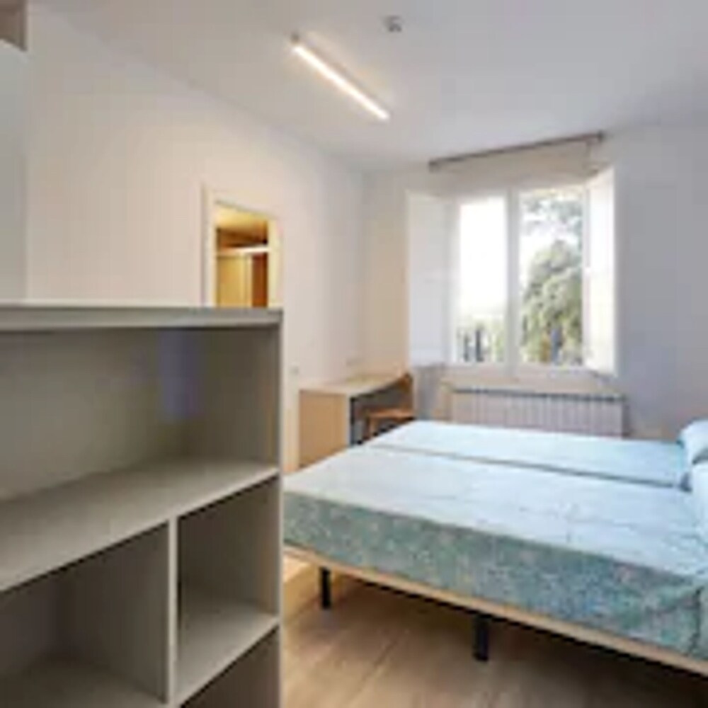 Photo - Alberg Abat Oliba