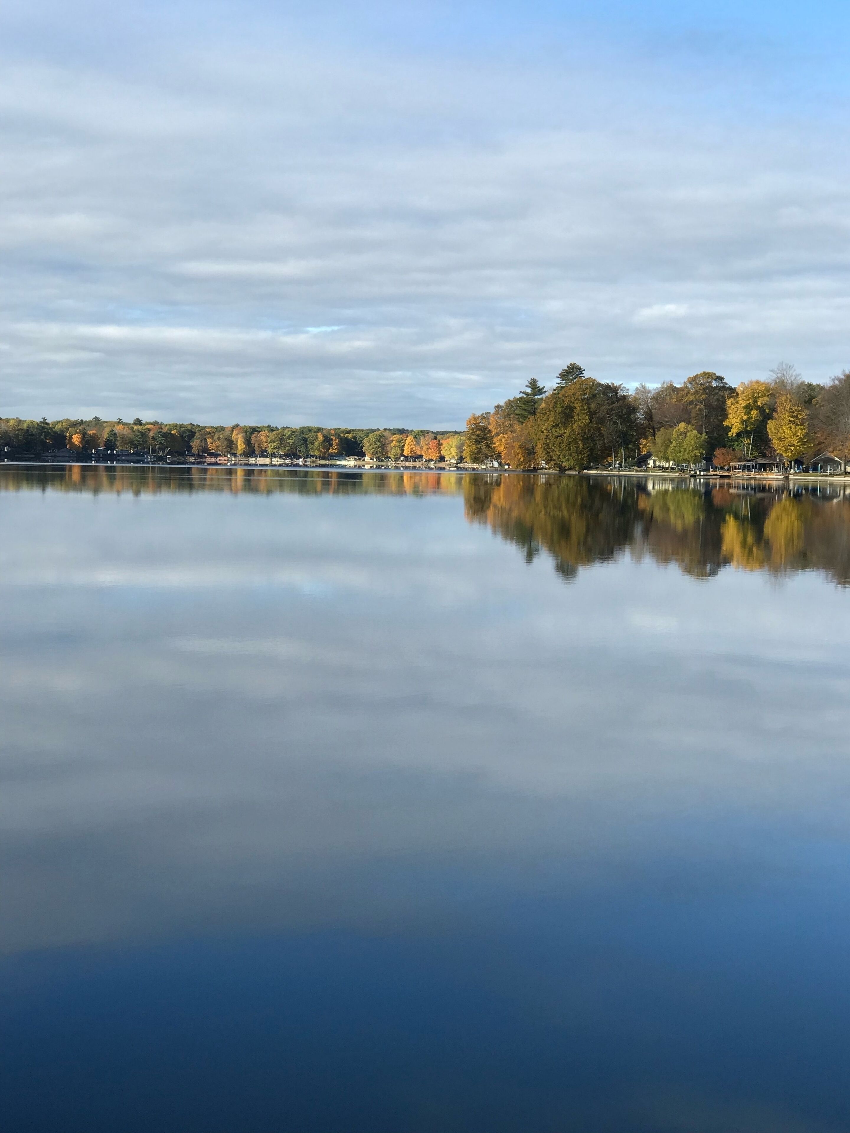 The Location of the Cottage Shows a Magnificent View of the River in Muskegon, United States
