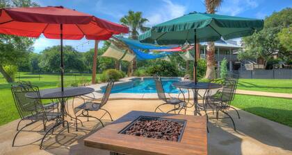 The Gruene River Guest House: Five-acre Getaway on the Guadalupe River