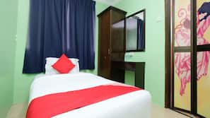 Free WiFi, bed sheets