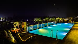 Rooftop Pool
