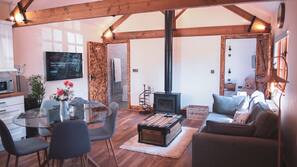 Flat-screen TV, fireplace