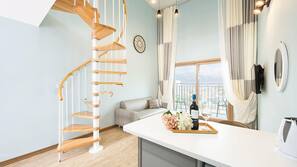 5 bedrooms, individually decorated, individually furnished