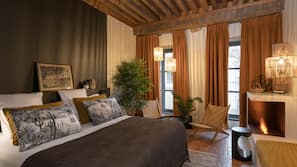 Minibar, coffres-forts dans les chambres, rideaux occultants