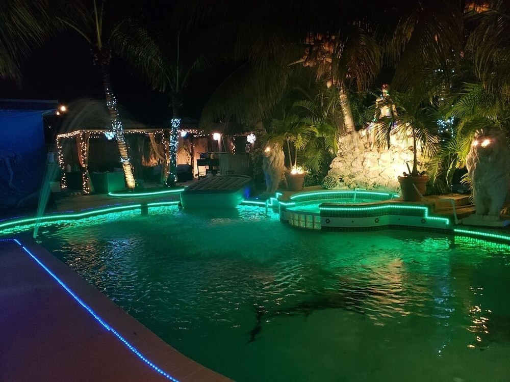 Superbowl Special - Ideal, Hardrock Stadium, Town Center