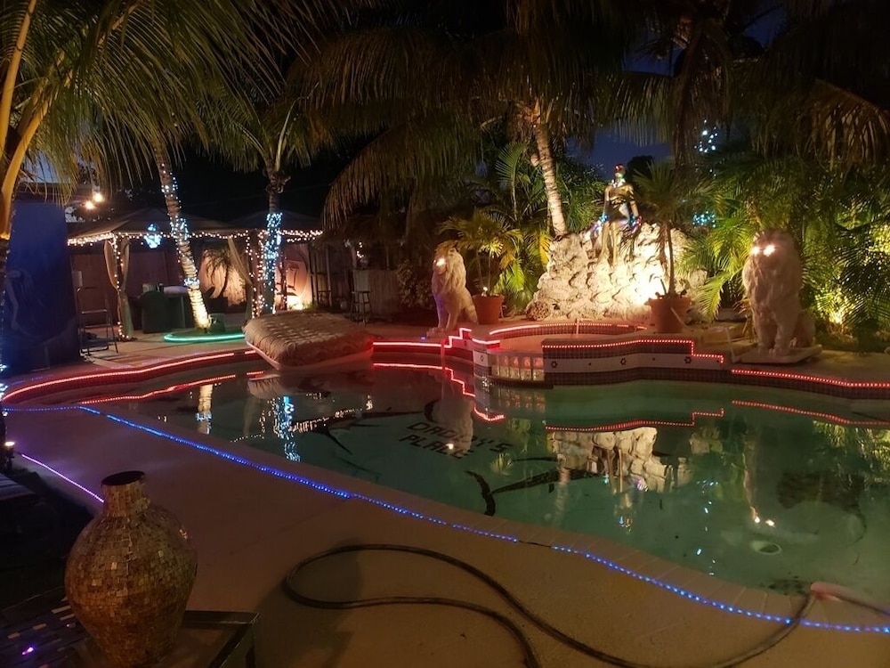 Superbowl Special - Ideal, Hardrock Stadium, Town Center