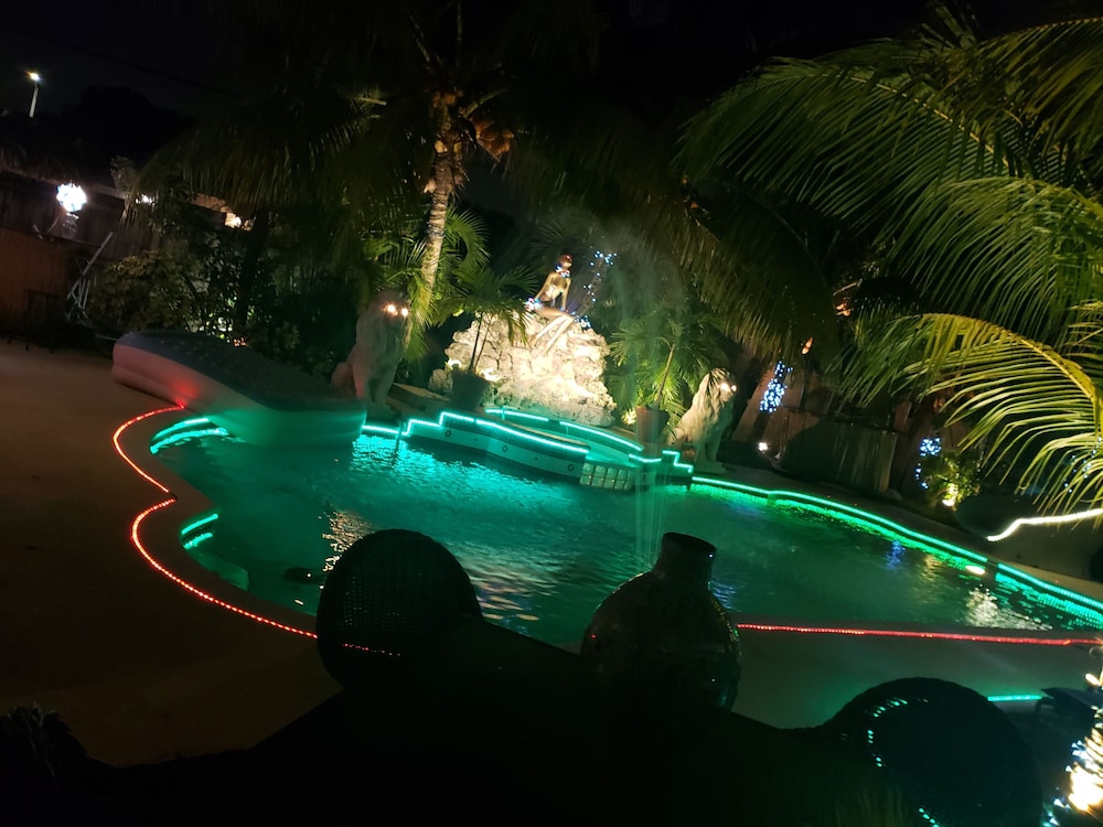 Superbowl Special - Ideal, Hardrock Stadium, Town Center