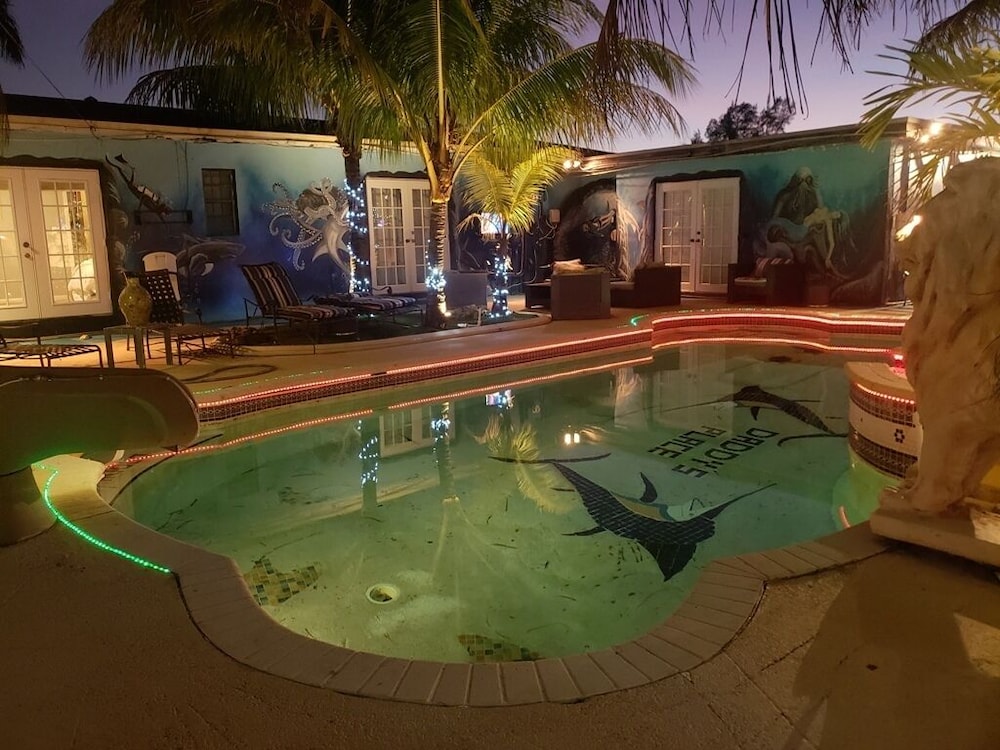 Superbowl Special - Ideal, Hardrock Stadium, Town Center