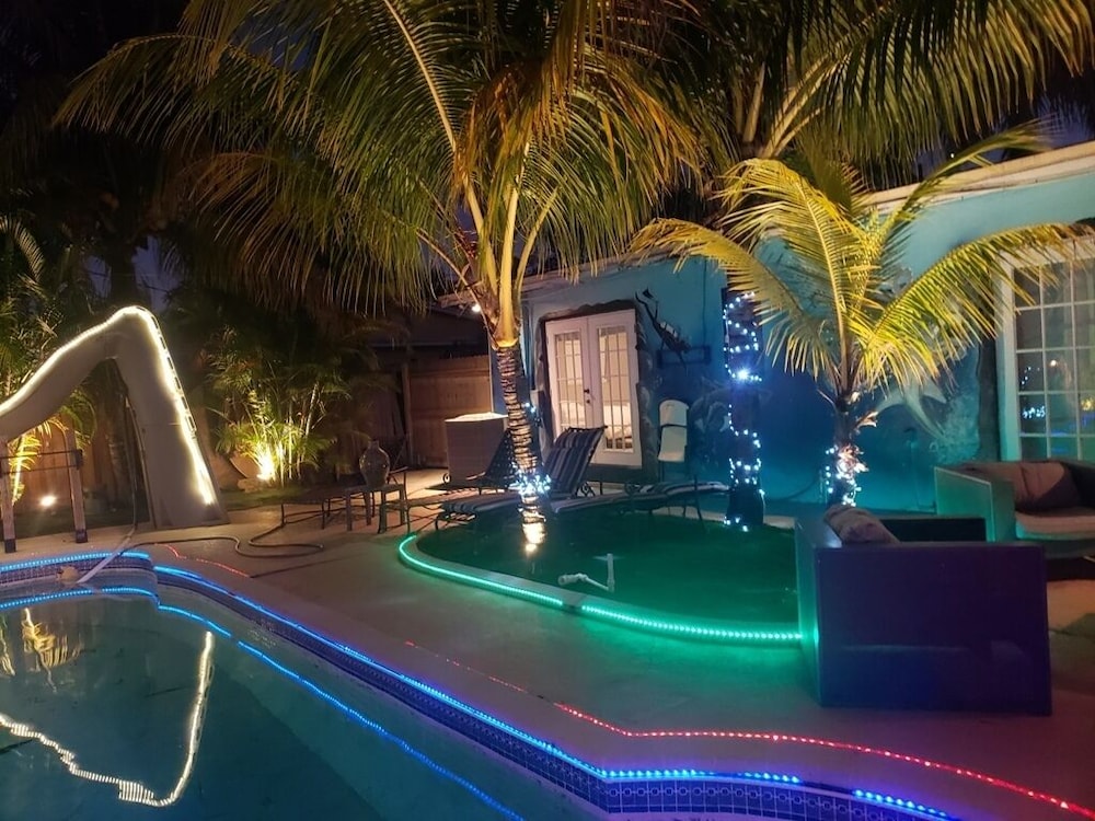 Superbowl Special - Ideal, Hardrock Stadium, Town Center