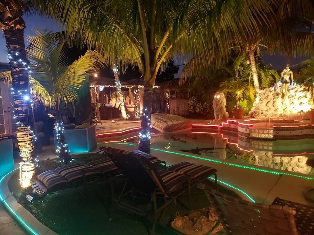 Superbowl Special - Ideal, Hardrock Stadium, Town Center