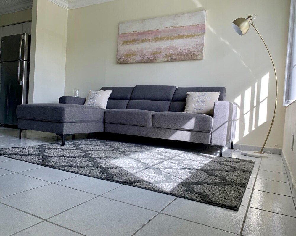 ★Lake View B★King Bed| Parking|WIFI|8 Mins 2 Beach