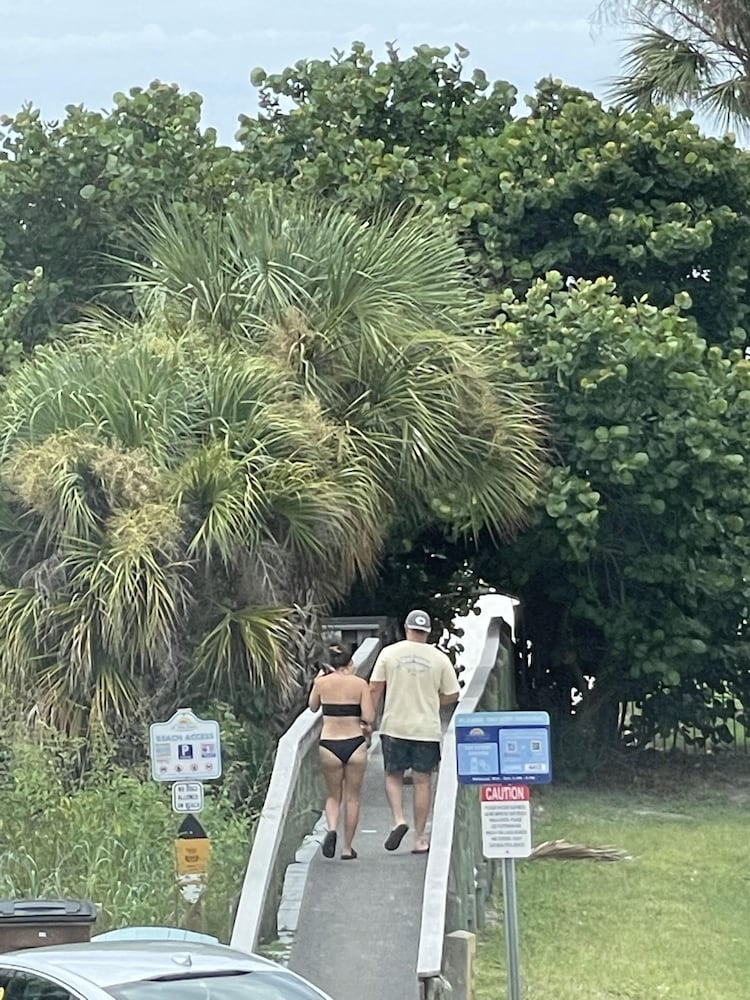 Gulf Winds 105 Studio