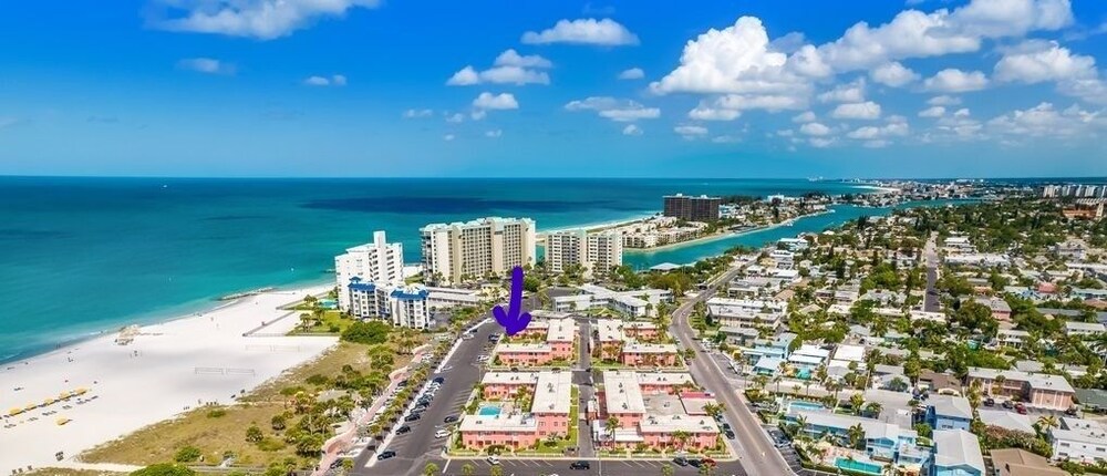 Gulf Winds 105 Studio