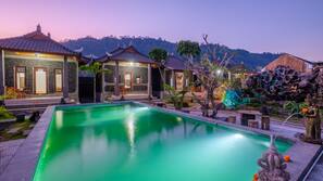 Kolam renang outdoor
