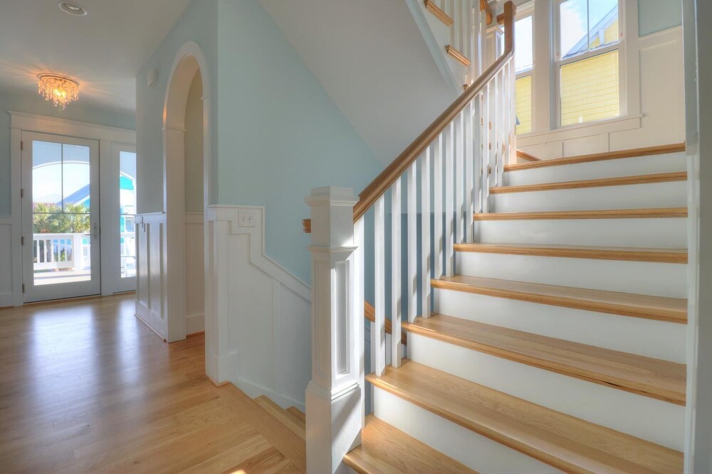 SEASIDE PALACE - STUNNING New Build in Seawatch Community