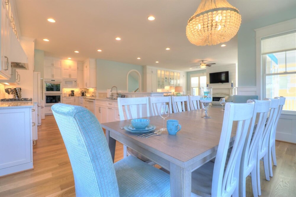 SEASIDE PALACE - STUNNING New Build in Seawatch Community