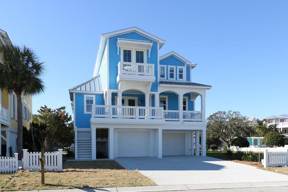 SEASIDE PALACE - STUNNING New Build in Seawatch Community