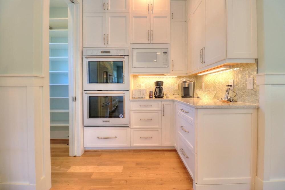 SEASIDE PALACE - STUNNING New Build in Seawatch Community