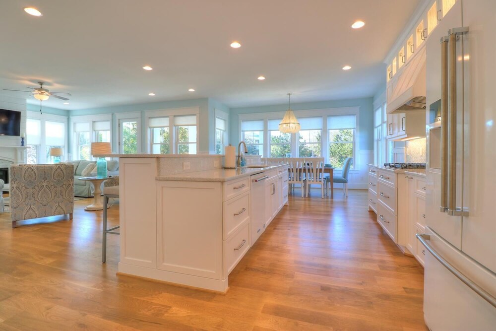 SEASIDE PALACE - STUNNING New Build in Seawatch Community