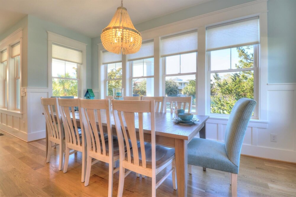 SEASIDE PALACE - STUNNING New Build in Seawatch Community