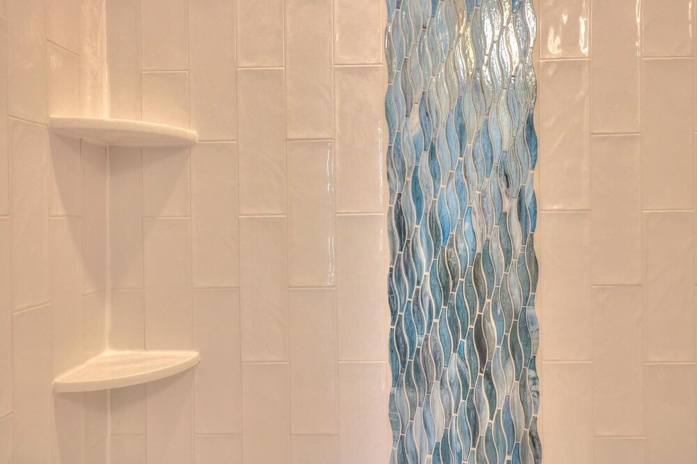 SEASIDE PALACE - STUNNING New Build in Seawatch Community