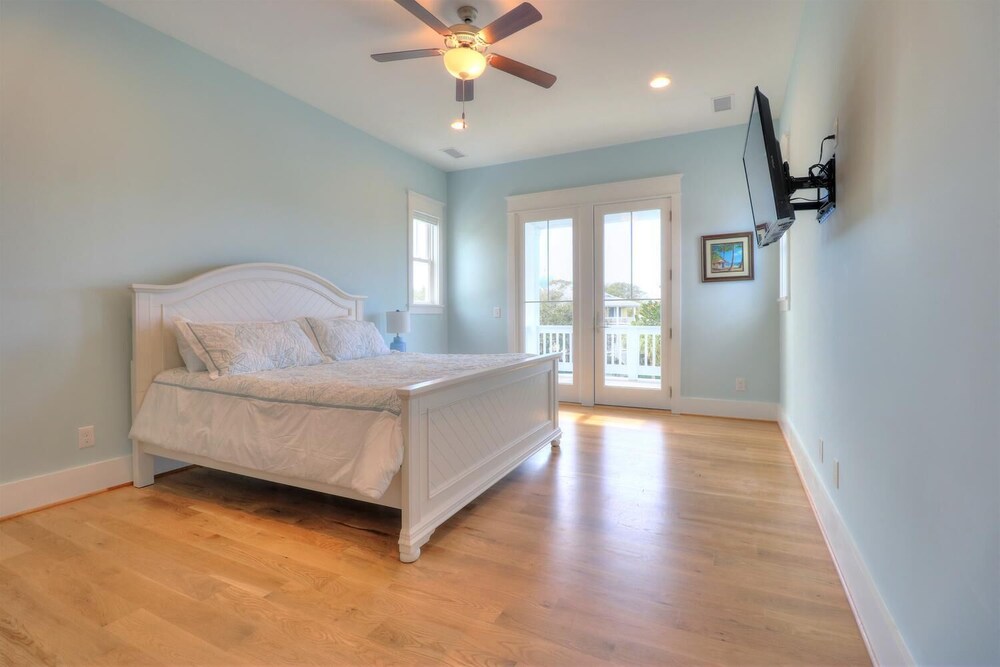 SEASIDE PALACE - STUNNING New Build in Seawatch Community