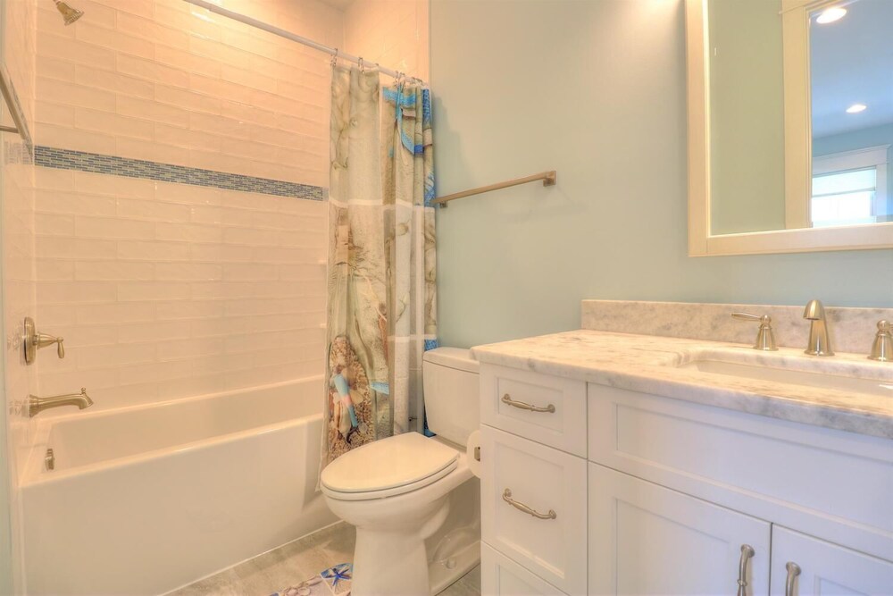 SEASIDE PALACE - STUNNING New Build in Seawatch Community