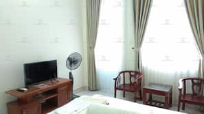 Blackout drapes, soundproofing, iron/ironing board, free WiFi