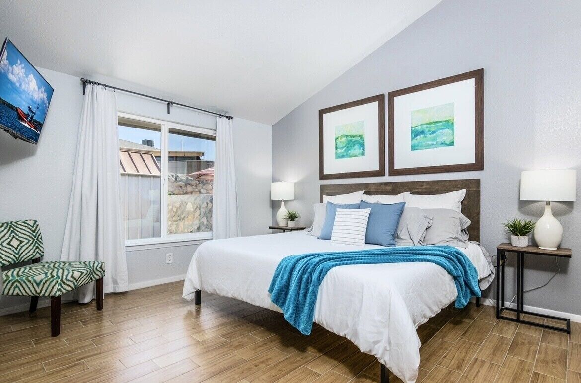 💎2 bedrooms, KING beds WIFI, SECURITY STSTEM, close to I-10 in El Paso, United States
